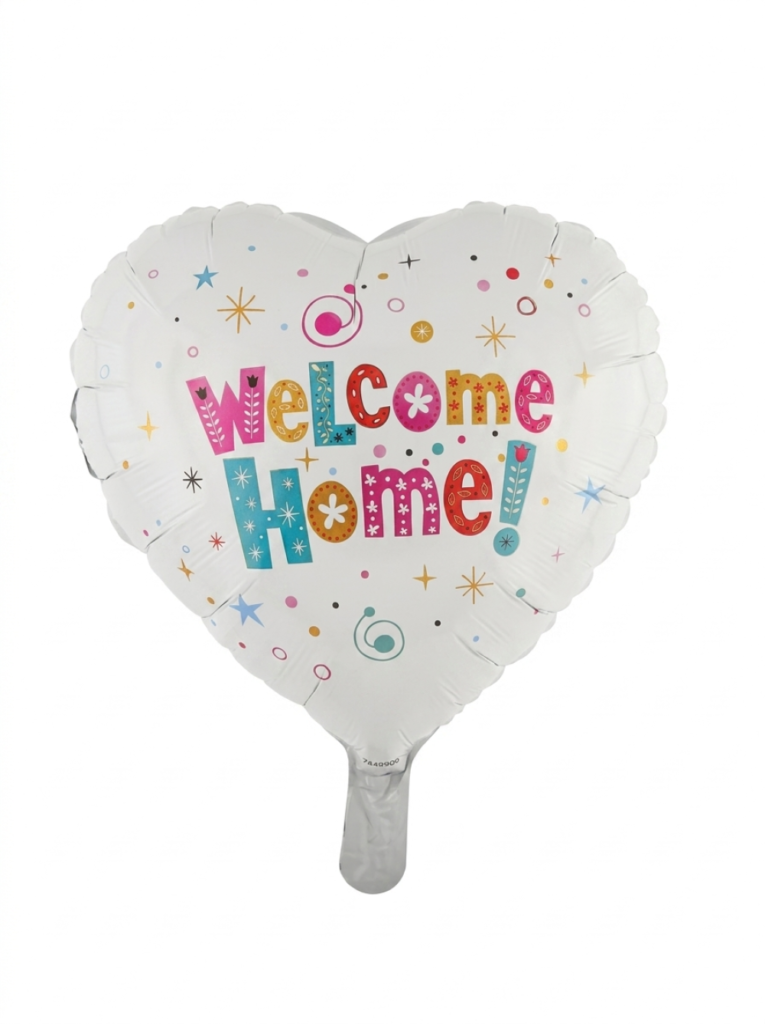 מיילר 18" – לב WELCOME HOME אותיות צבעוניות לבן